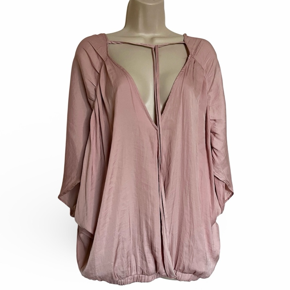 NWT Vince Camuto Blush Pink Batwing V-Neck Romantic Blouse | Size Large